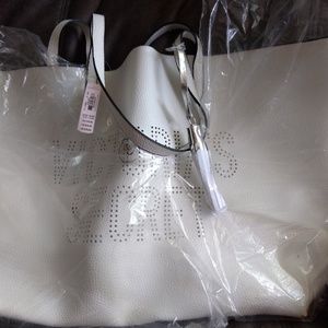 VS white leather feel tote